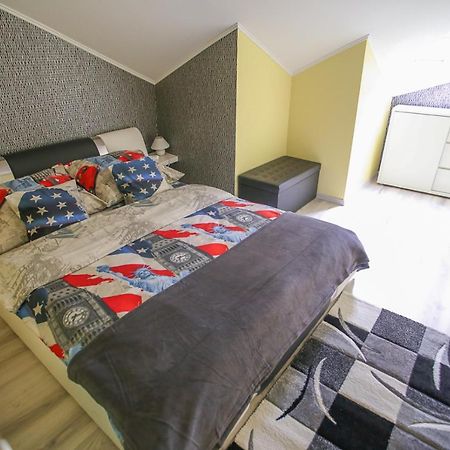 Centrum Lux 2 Apartmanok Kaposvár Eksteriør billede